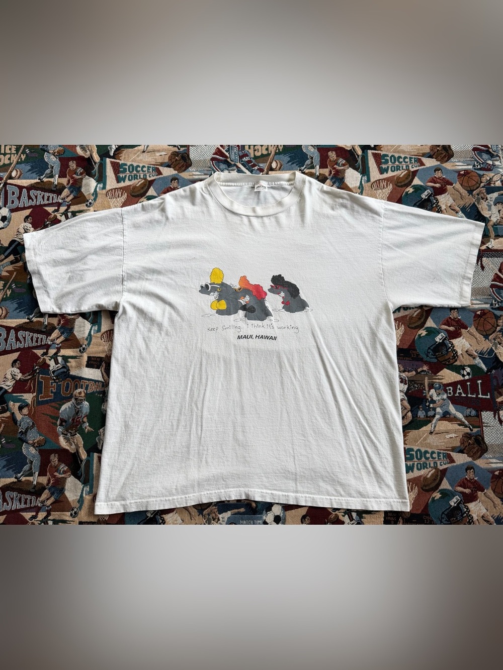 Vintage 90s Men’s Maui Hawaii Funny Sharks White Graphic T-shirt